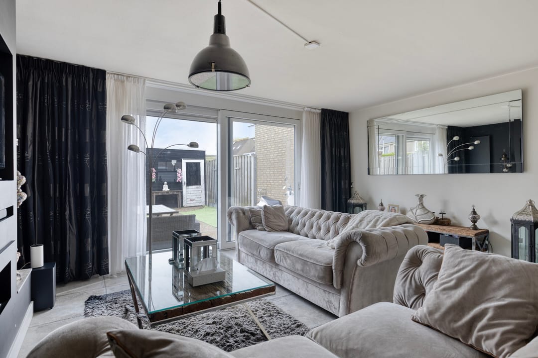 Photo 11 of Duvenee 37