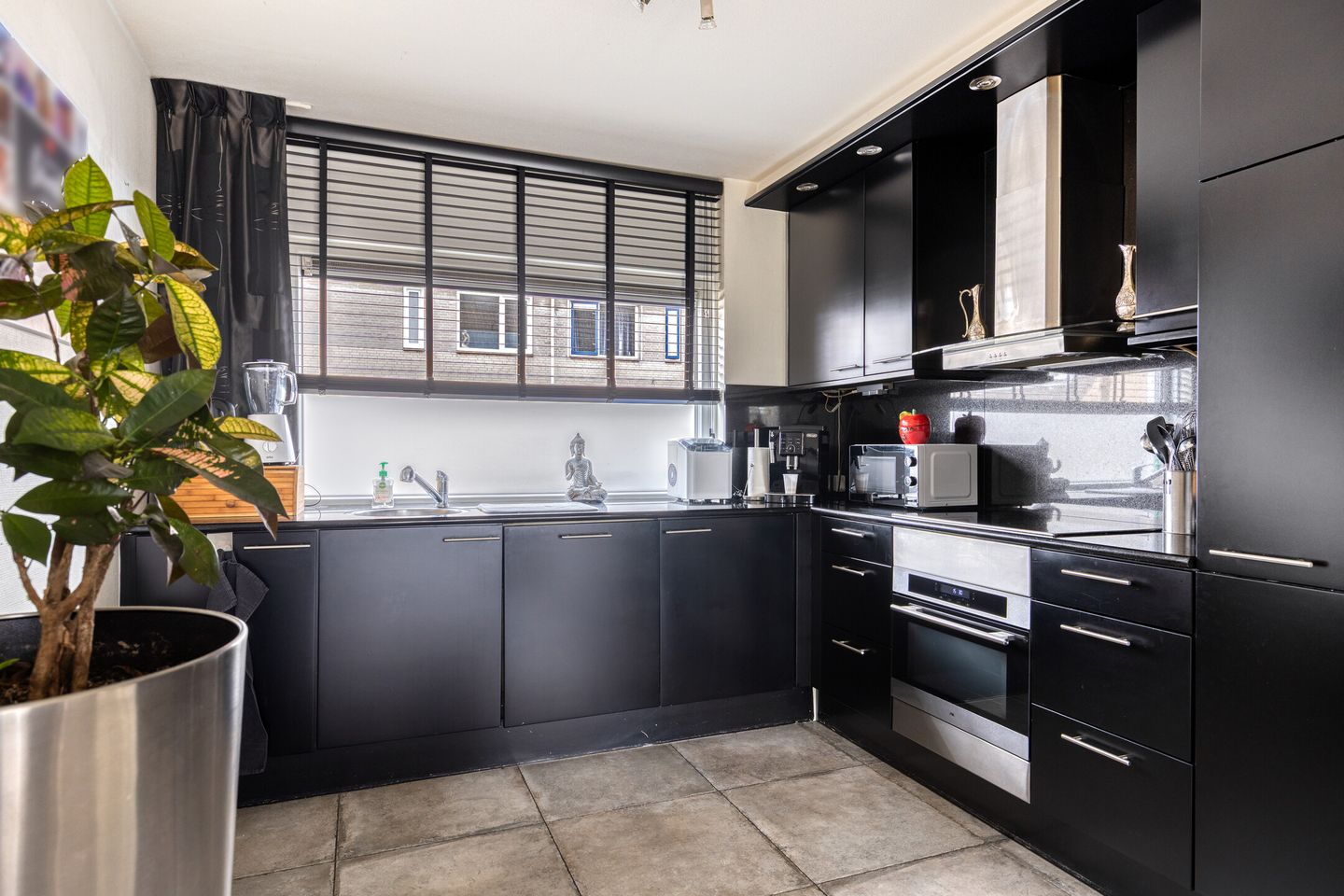 Photo 4 of Duvenee 37