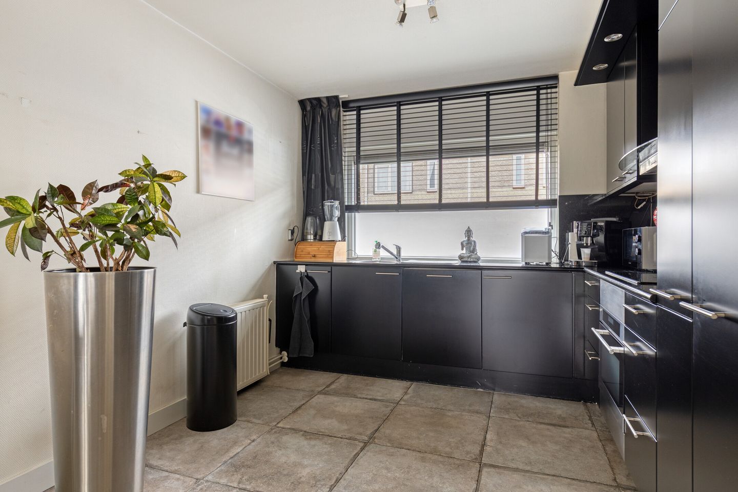 Photo 19 of Duvenee 37