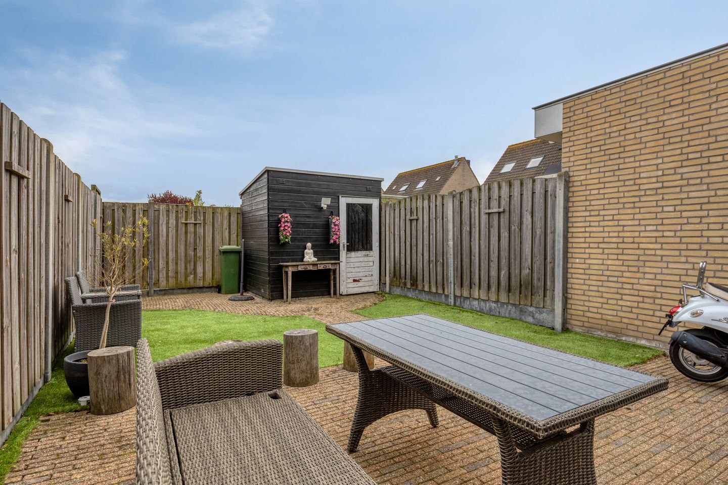 Photo 34 of Duvenee 37