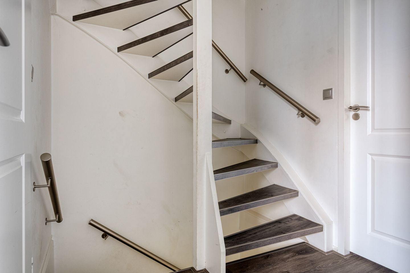 Photo 20 of Duvenee 37