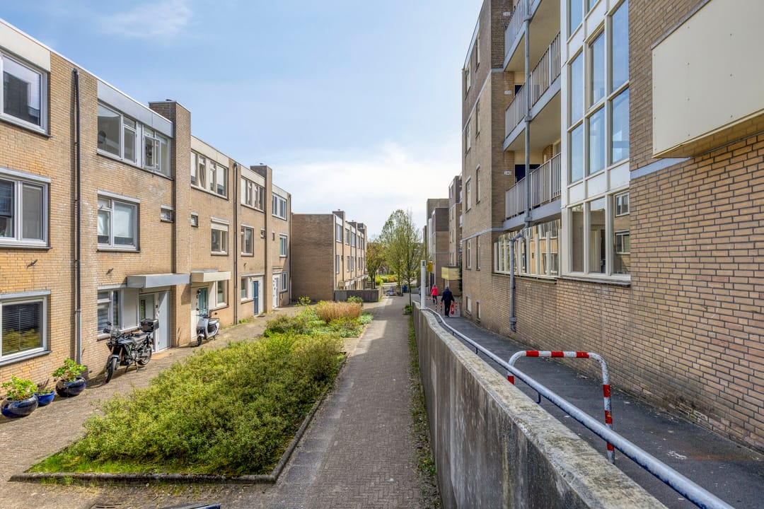 Foto 7 van Henry Moorepassage 232