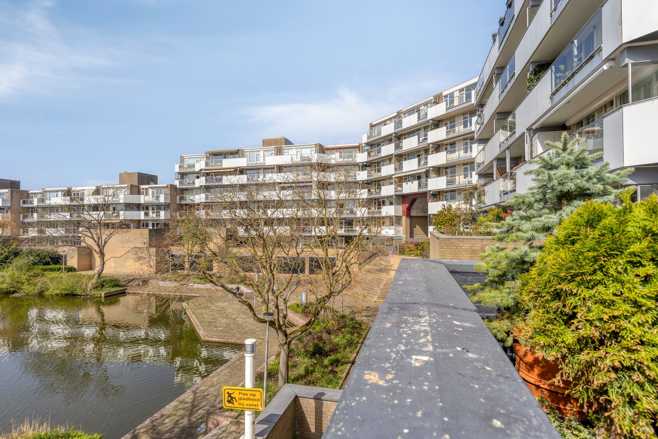 Foto 36 van Henry Moorepassage 232