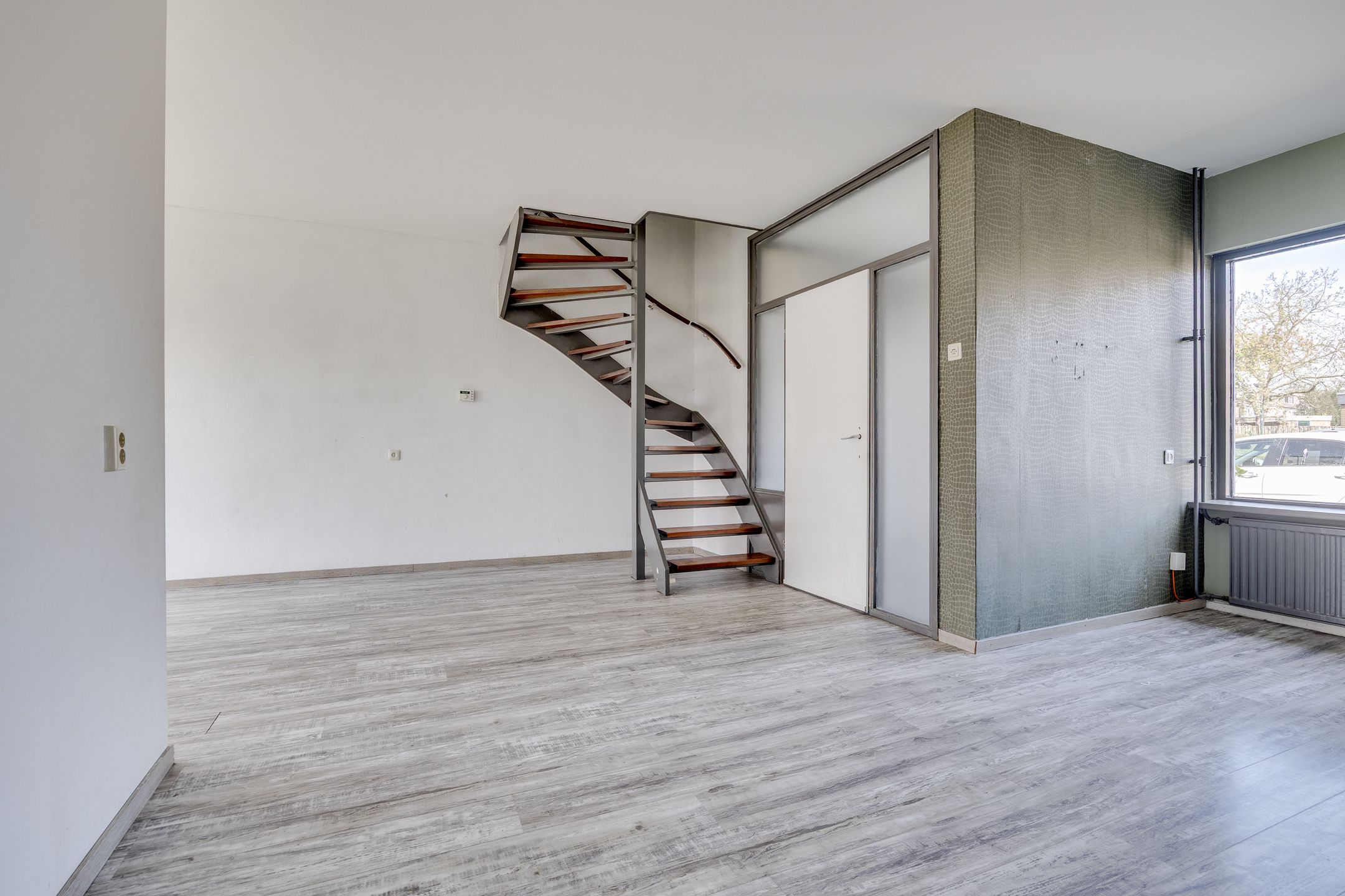 Photo 6 of Van Oldenbarneveltstraat 46