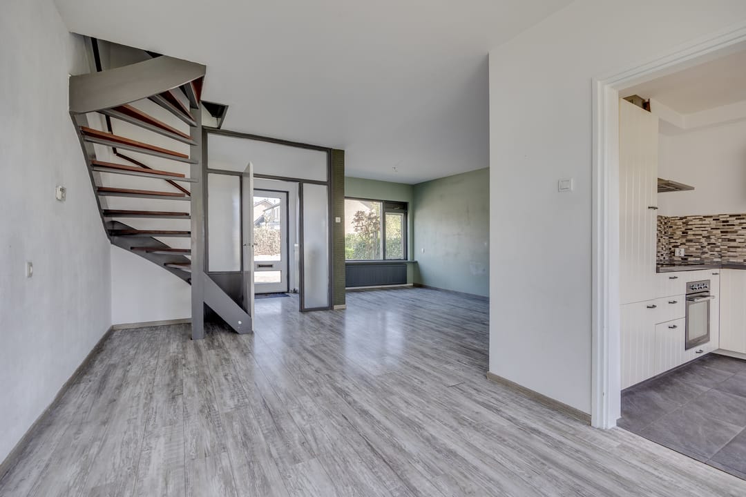 Photo 7 of Van Oldenbarneveltstraat 46