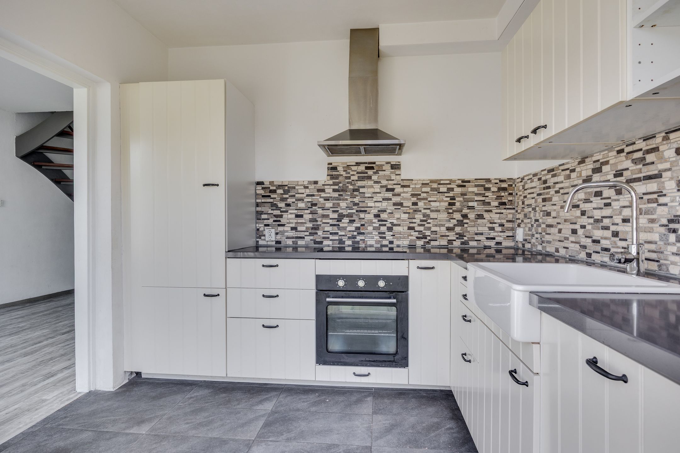 Photo 15 of Van Oldenbarneveltstraat 46