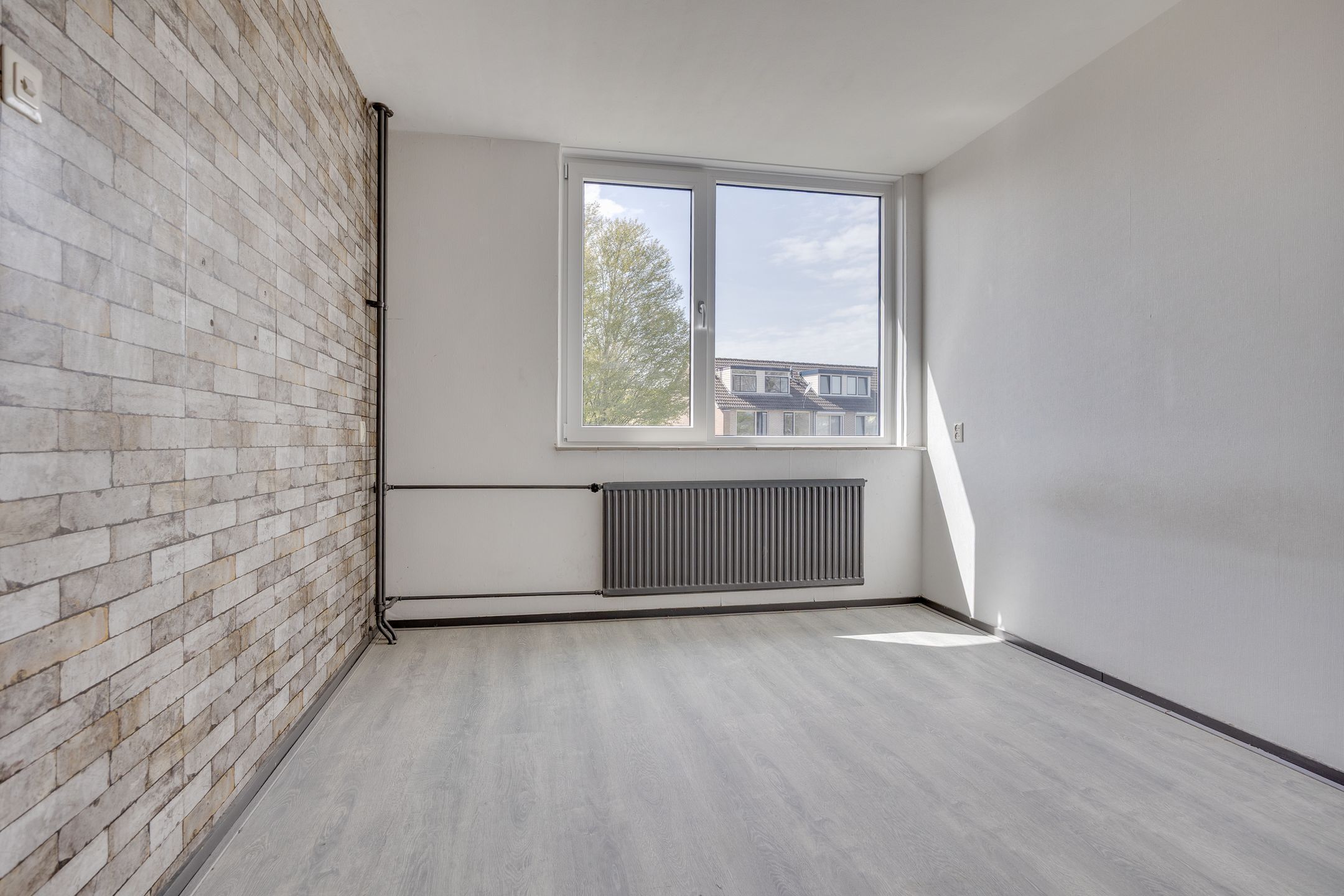 Photo 21 of Van Oldenbarneveltstraat 46