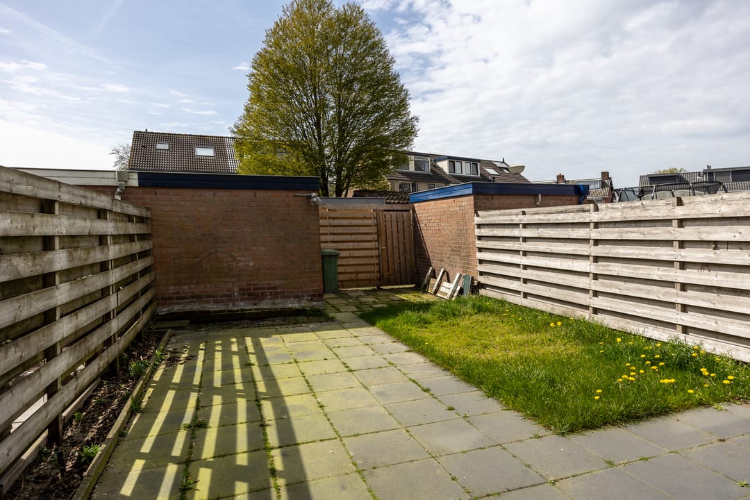 Photo 32 of Van Oldenbarneveltstraat 46