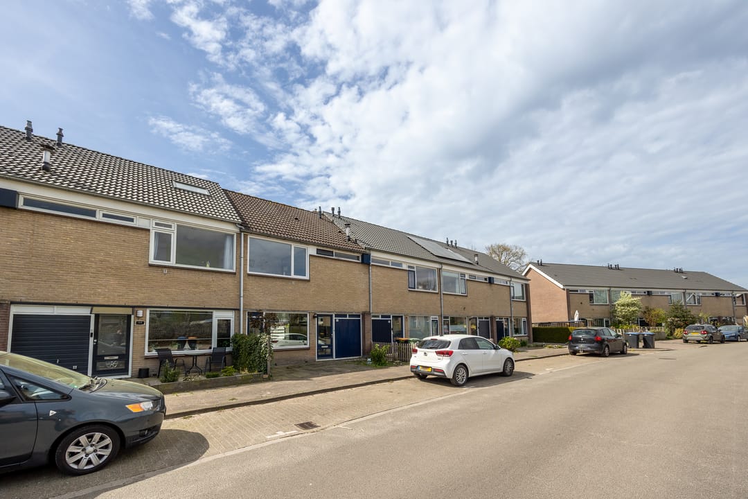 Photo 37 of Van Oldenbarneveltstraat 46