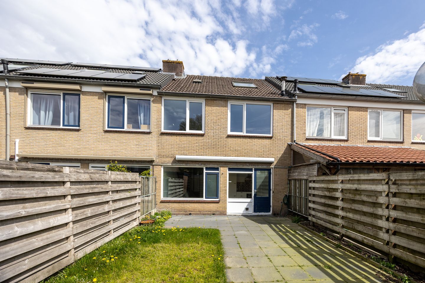 Photo 35 of Van Oldenbarneveltstraat 46