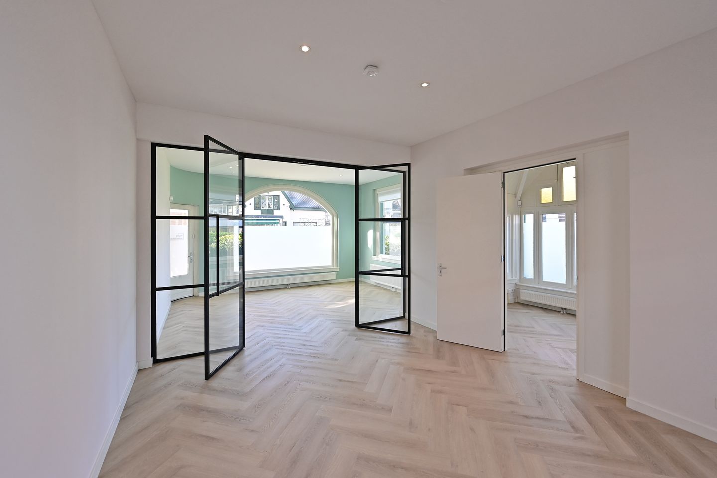 View photo 3 of Kerkstraat 3