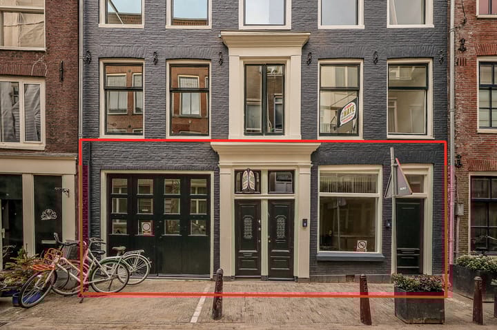 Photo 2 of Egelantiersstraat 105-A