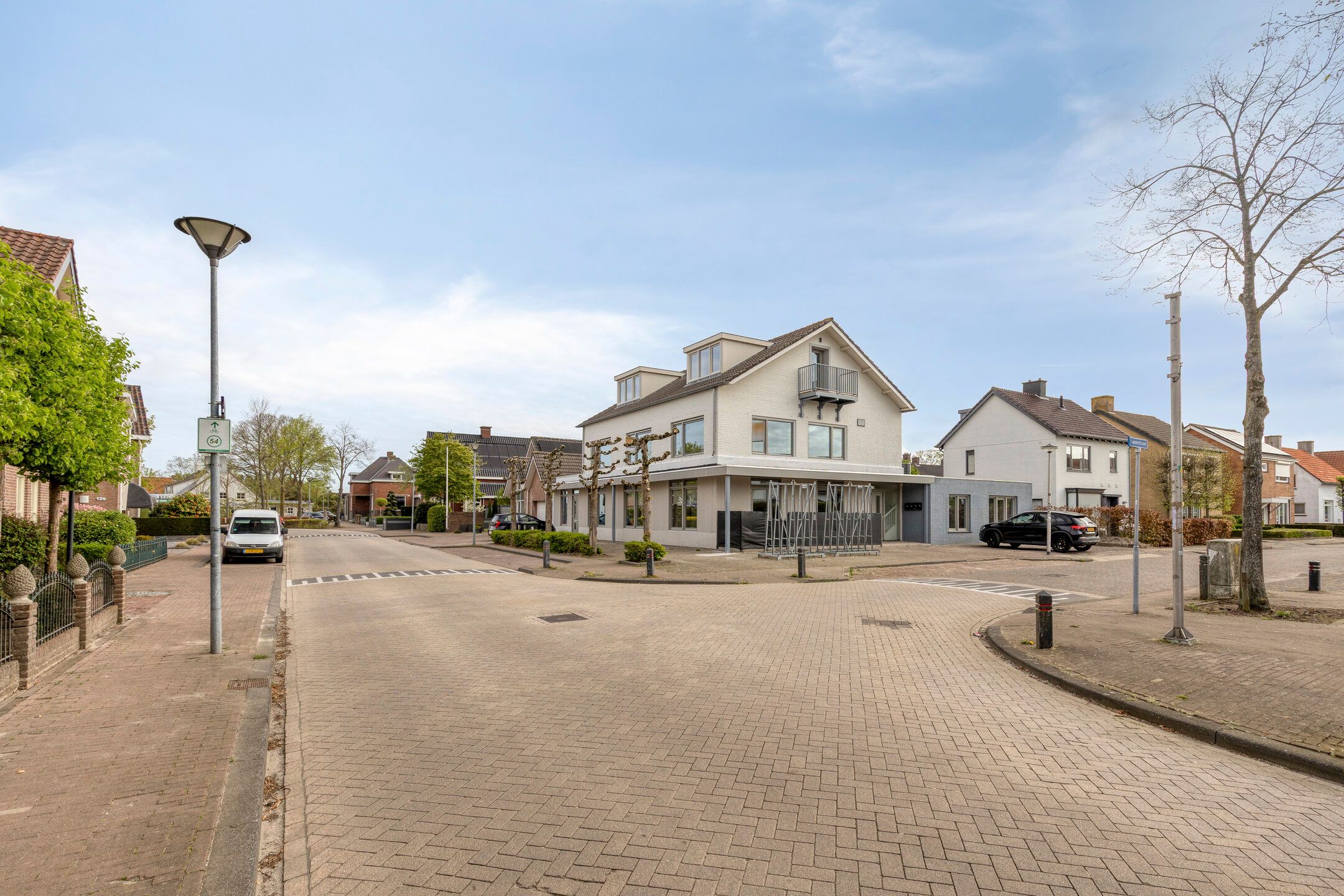 Foto 24 van Spoorstraat 42