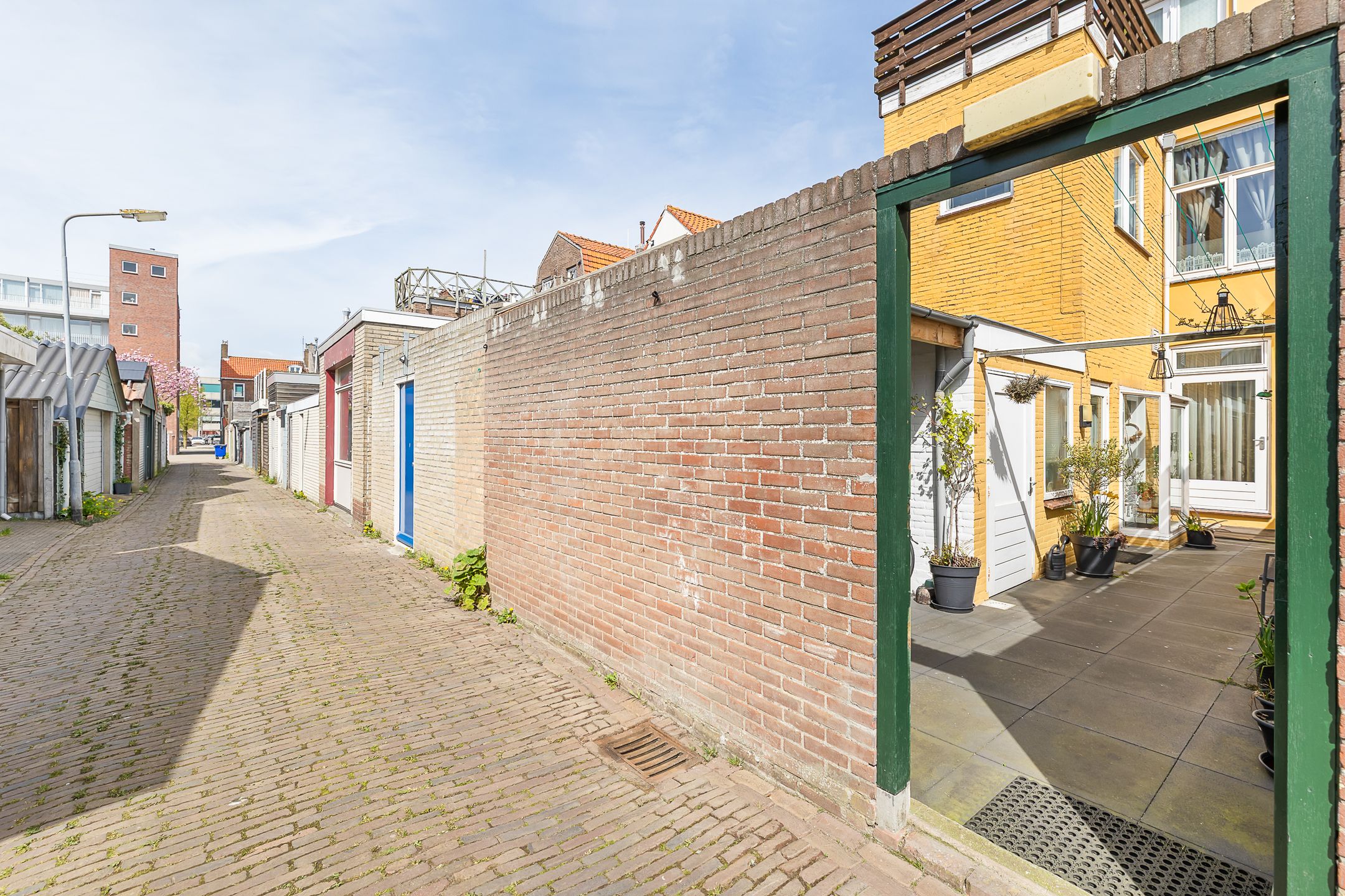 Spacious terraced home with roof terrace in Vlissingen center — 18