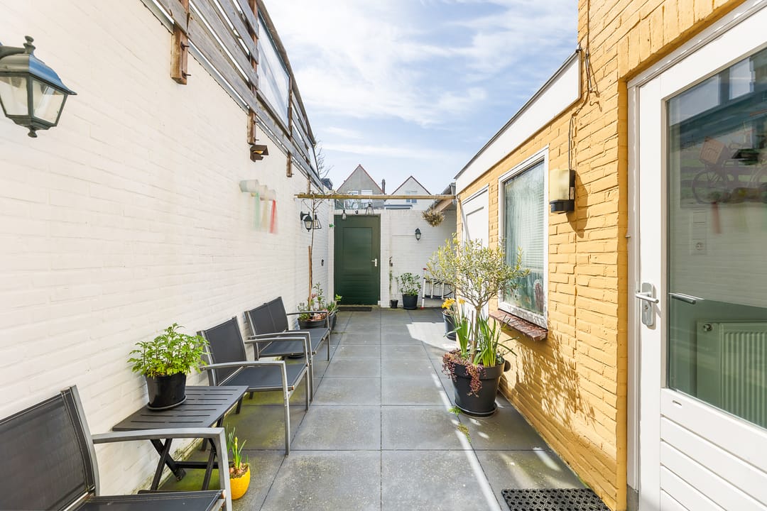 Spacious terraced home with roof terrace in Vlissingen center — 16