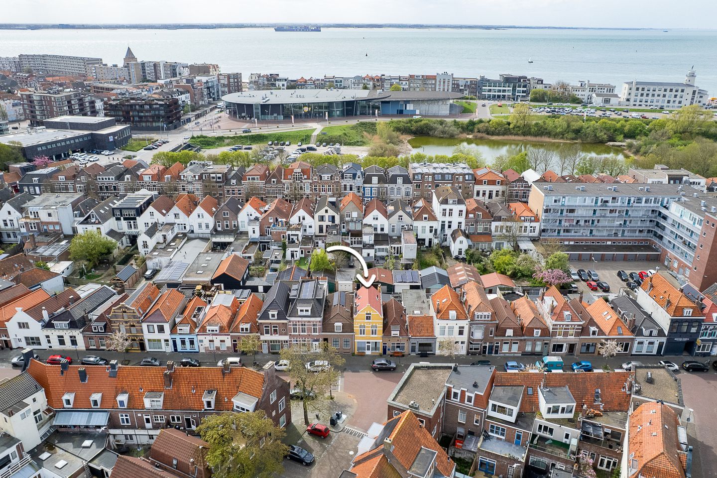 Spacious terraced home with roof terrace in Vlissingen center — 34