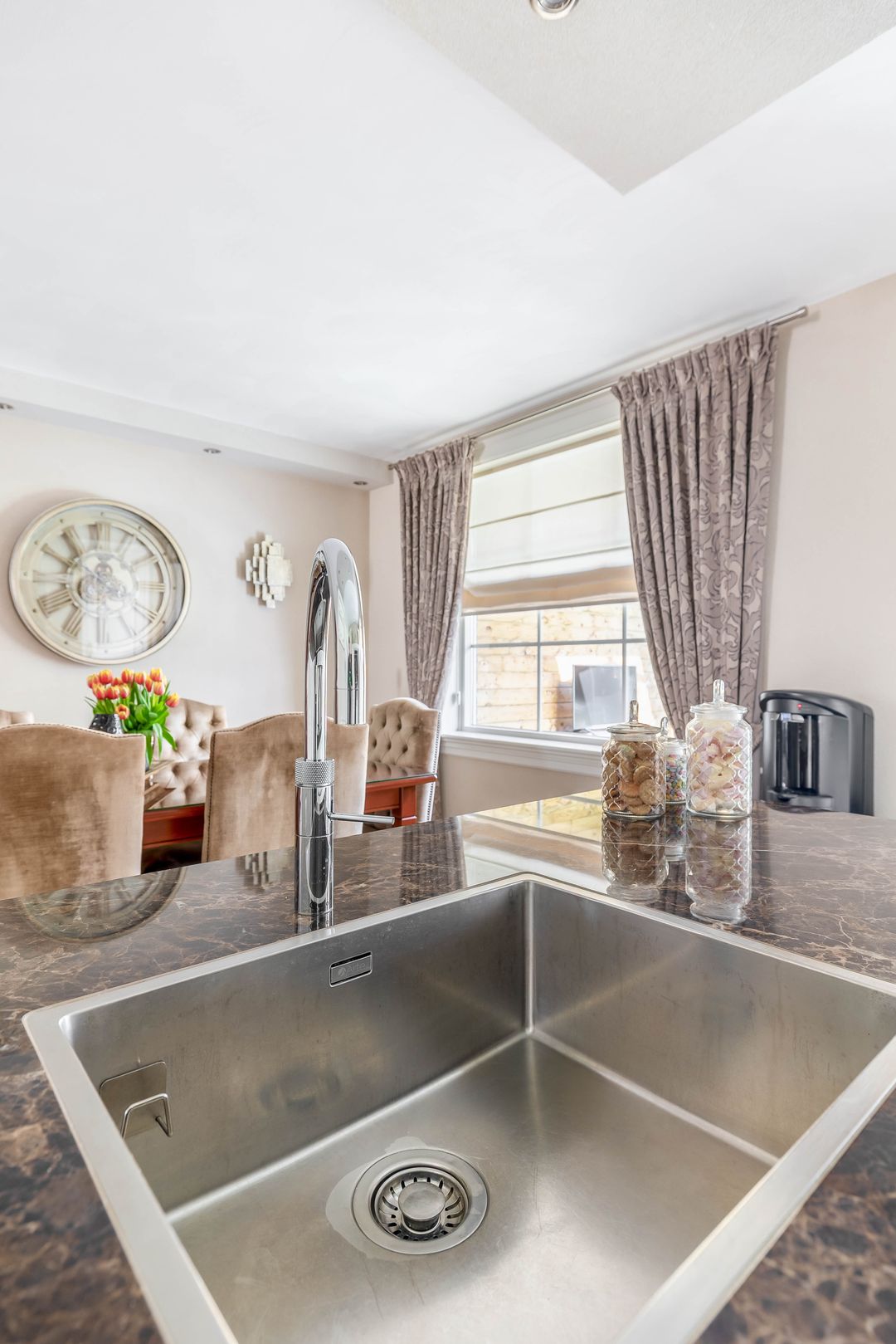 Foto 28 van Reggestraat 13