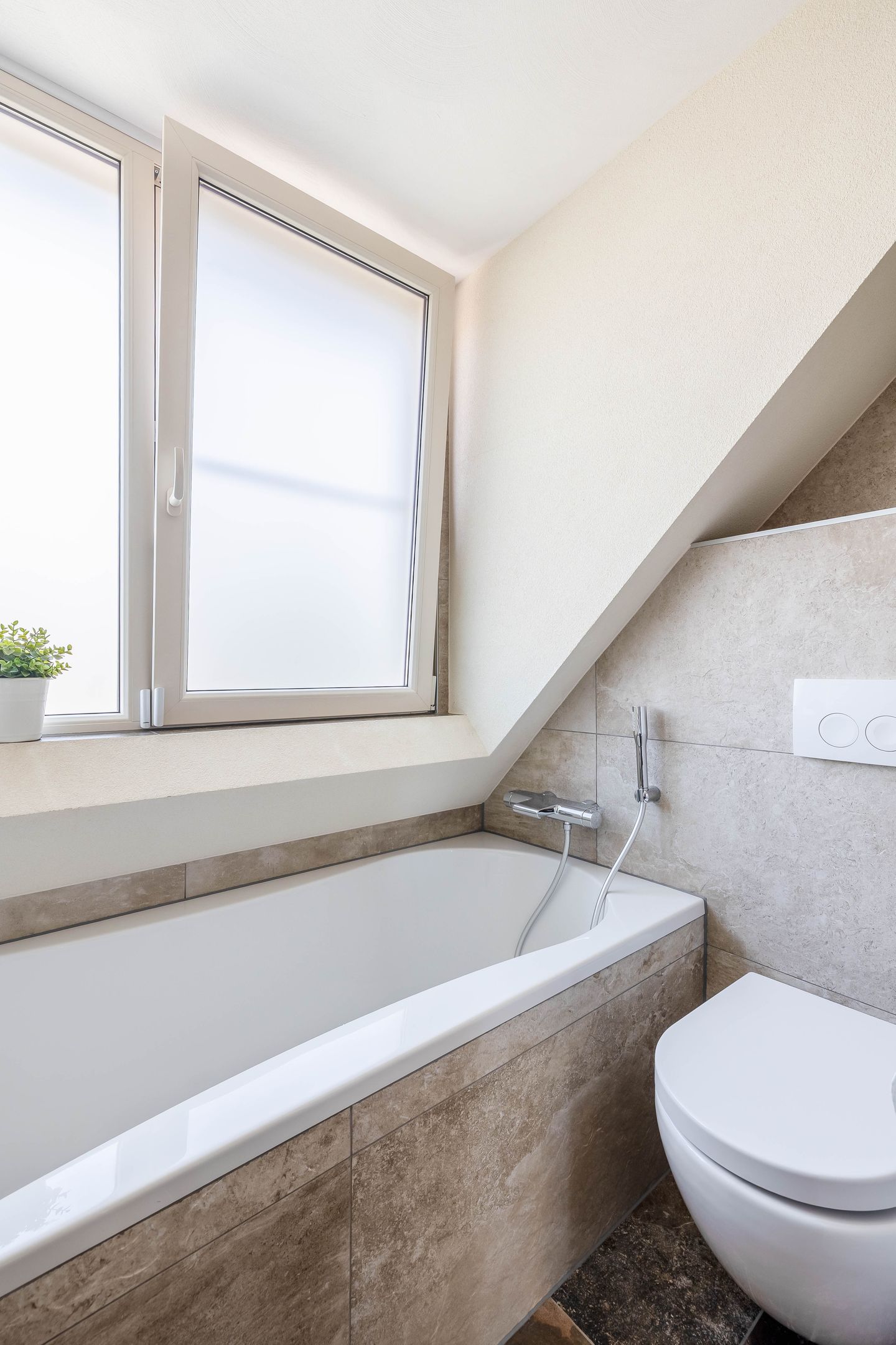 Foto 44 van Reggestraat 13