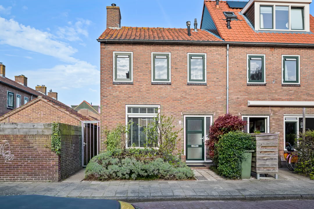 Photo 2 of Benkoelenstraat 3