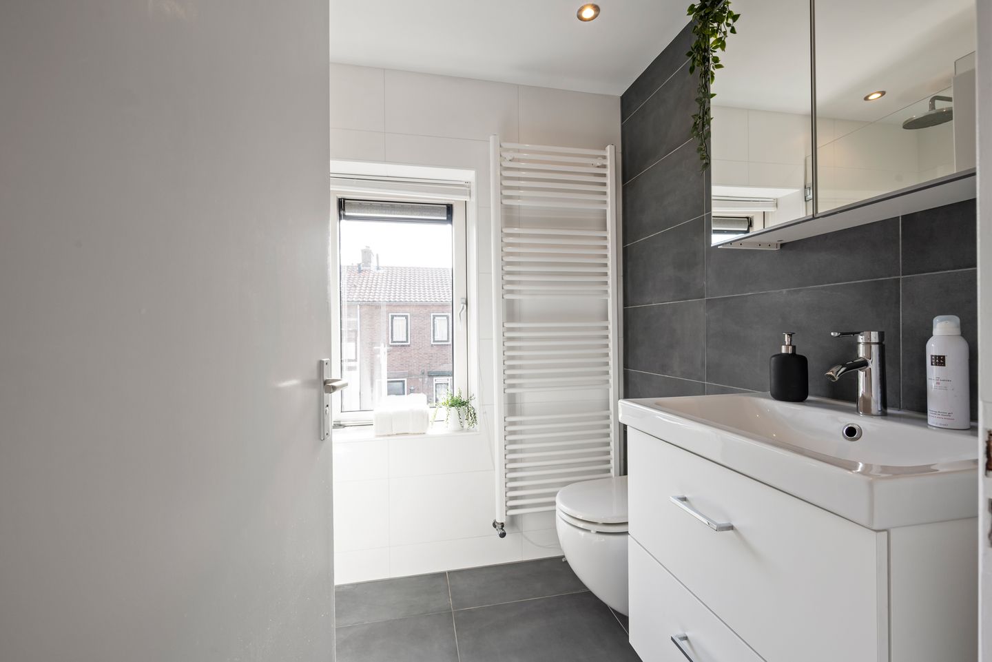 Photo 25 of Benkoelenstraat 3