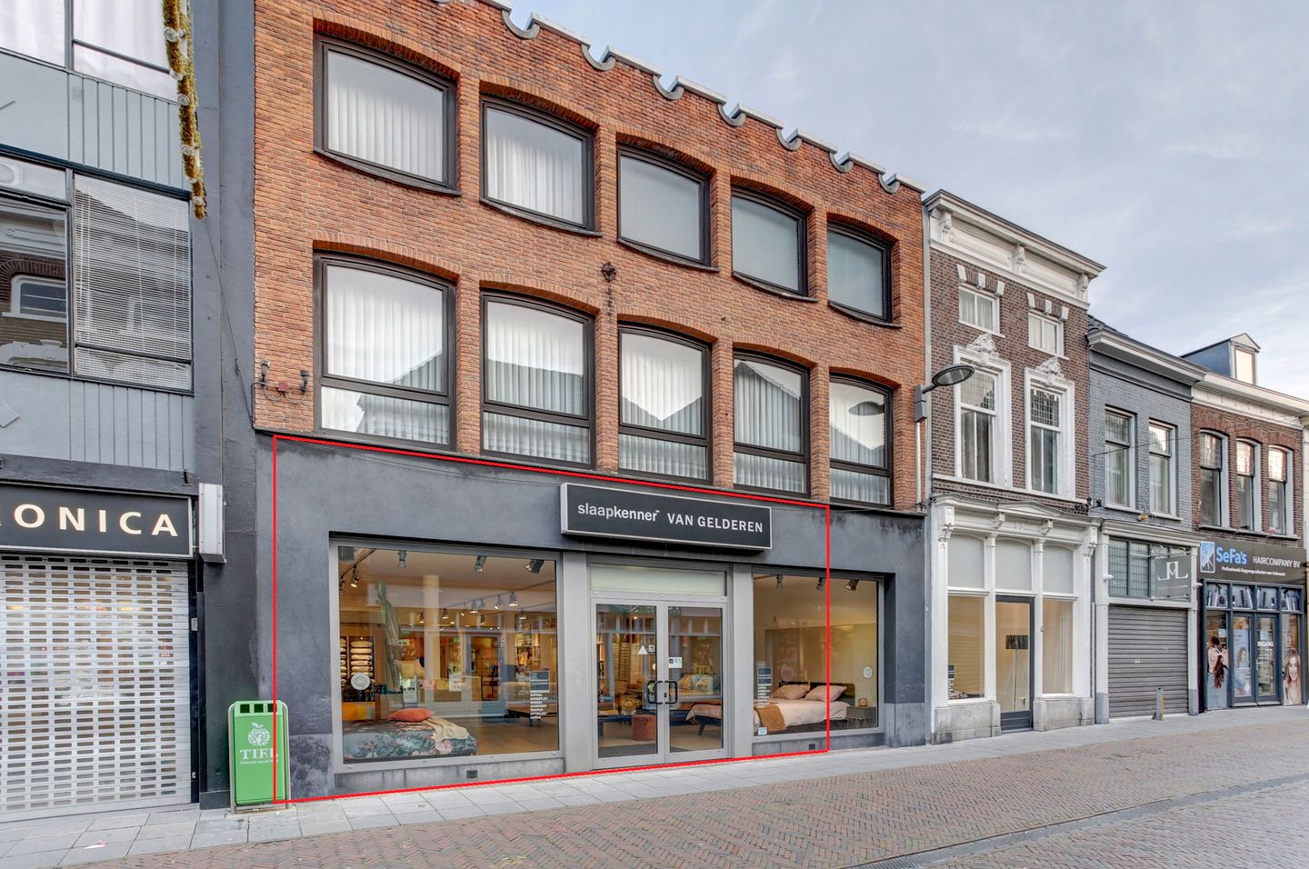 View photo 1 of Waterstraat 54