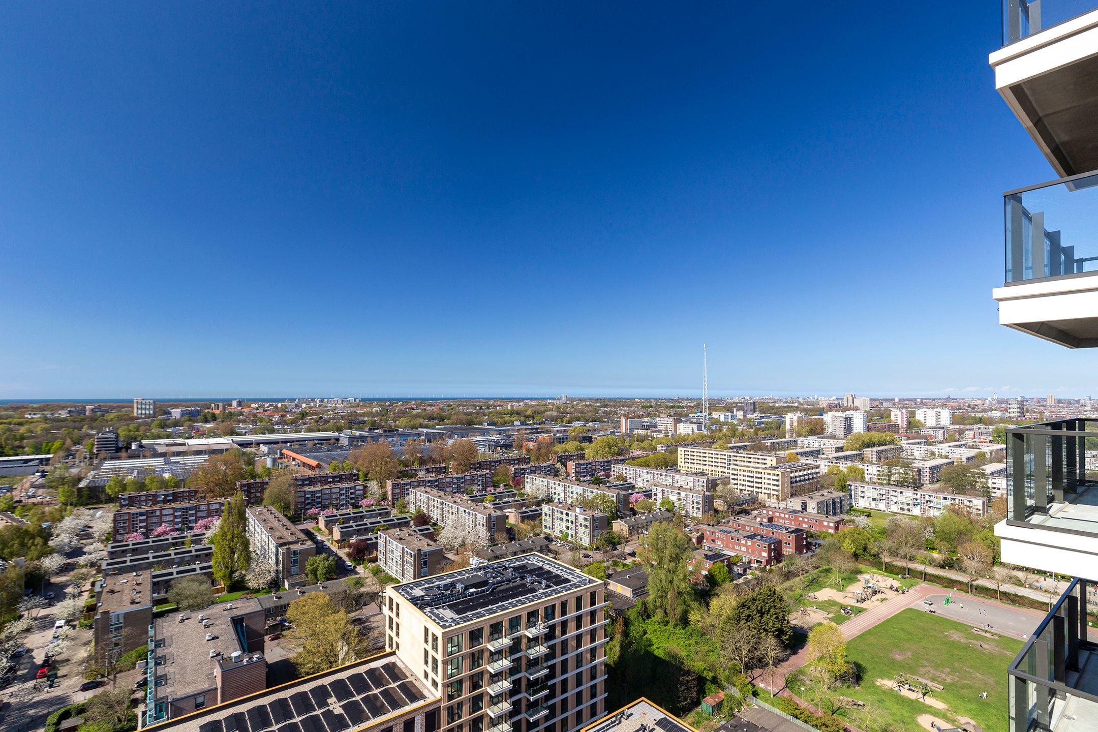 Panoramic 20th Floor Apartment with Sea, City and Dune Views — 30