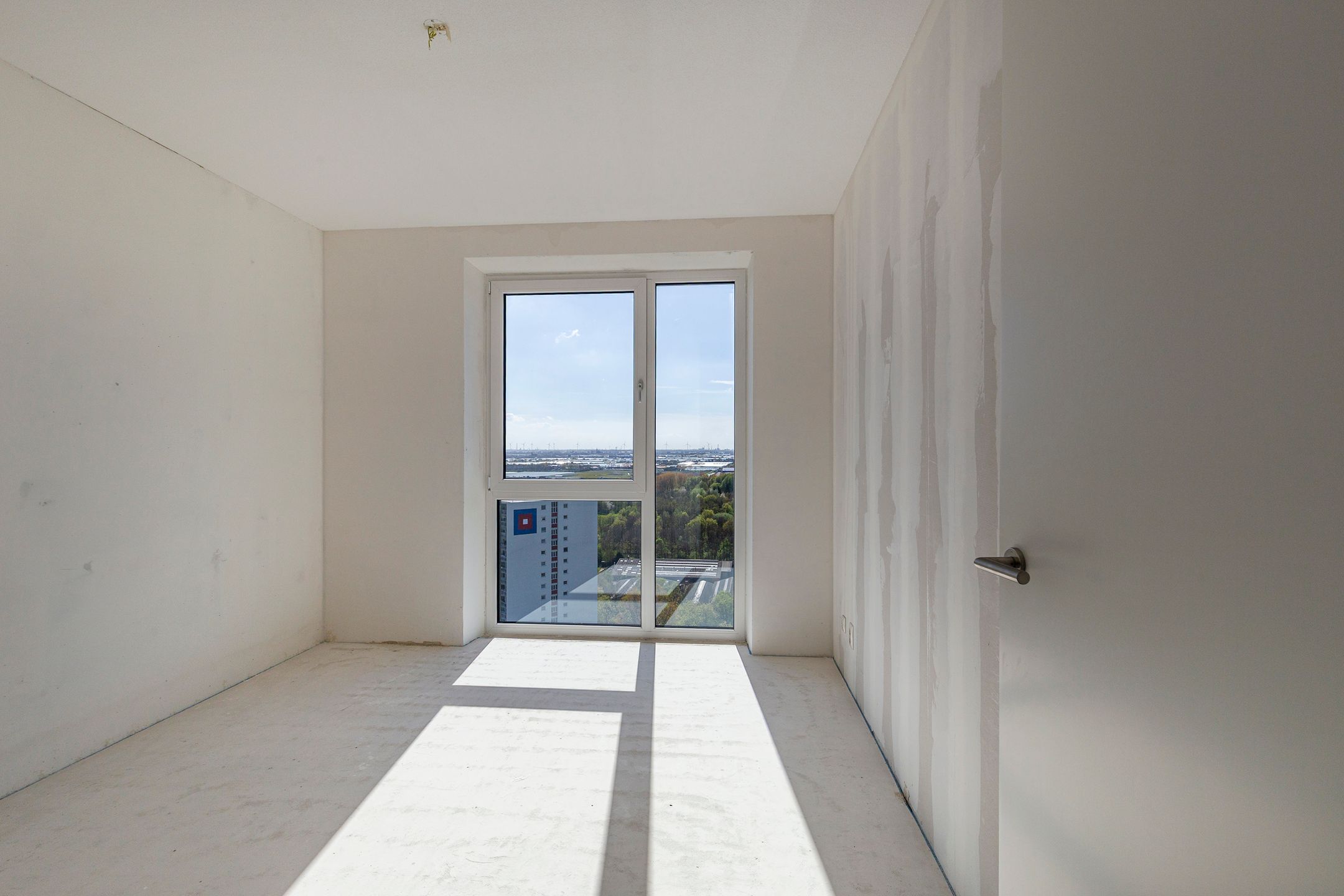 Panoramic 20th Floor Apartment with Sea, City and Dune Views — 18