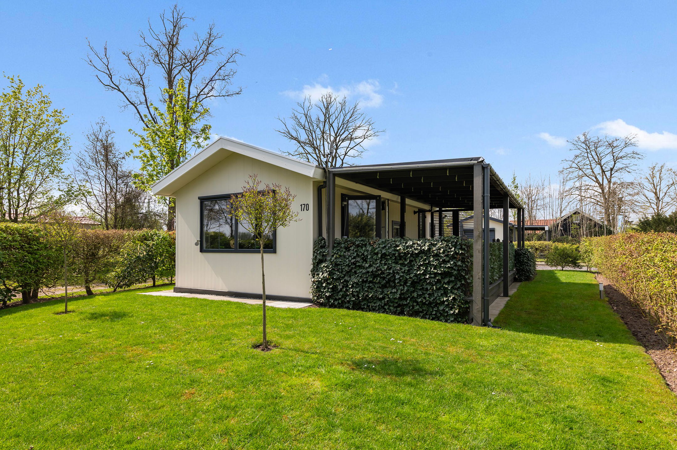 2-bedroom freehold villa in Ruurlo — photo 1 of 5