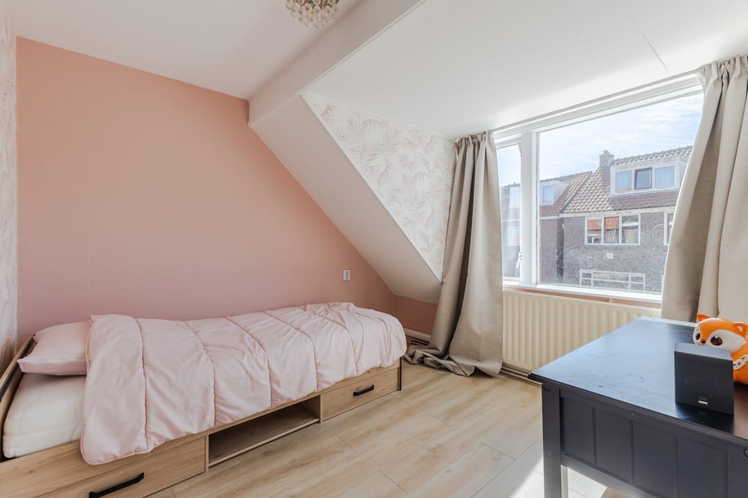 Photo 17 of Jan Bouwmeesterstraat 12-B