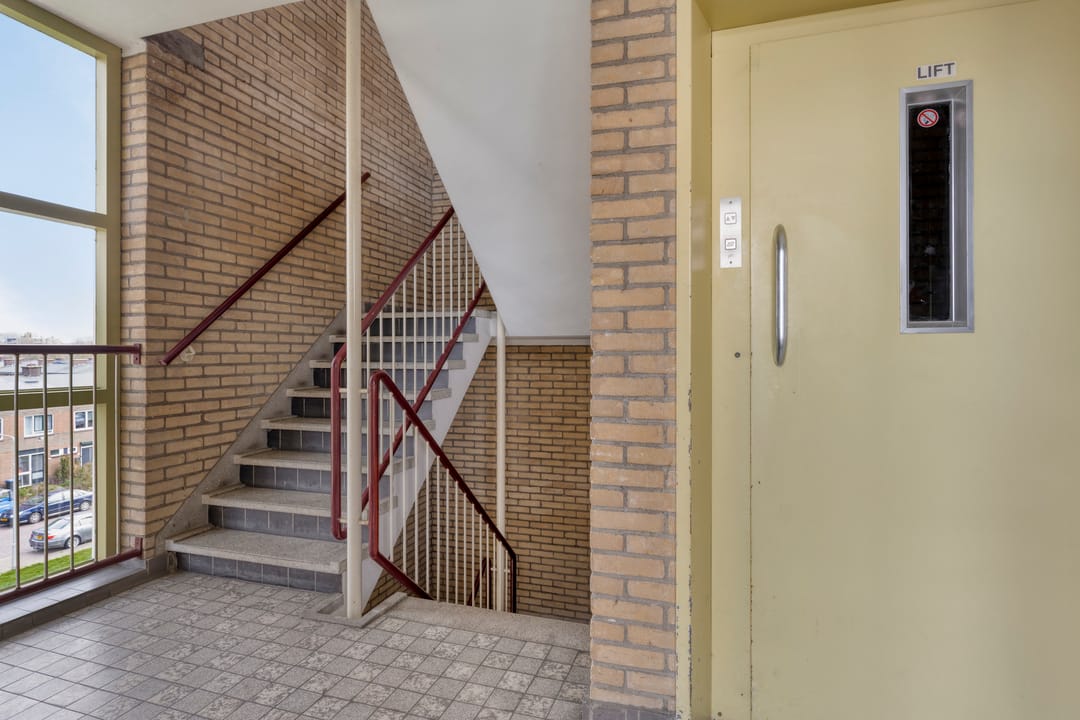 Photo 7 of Van Borselenstraat 38