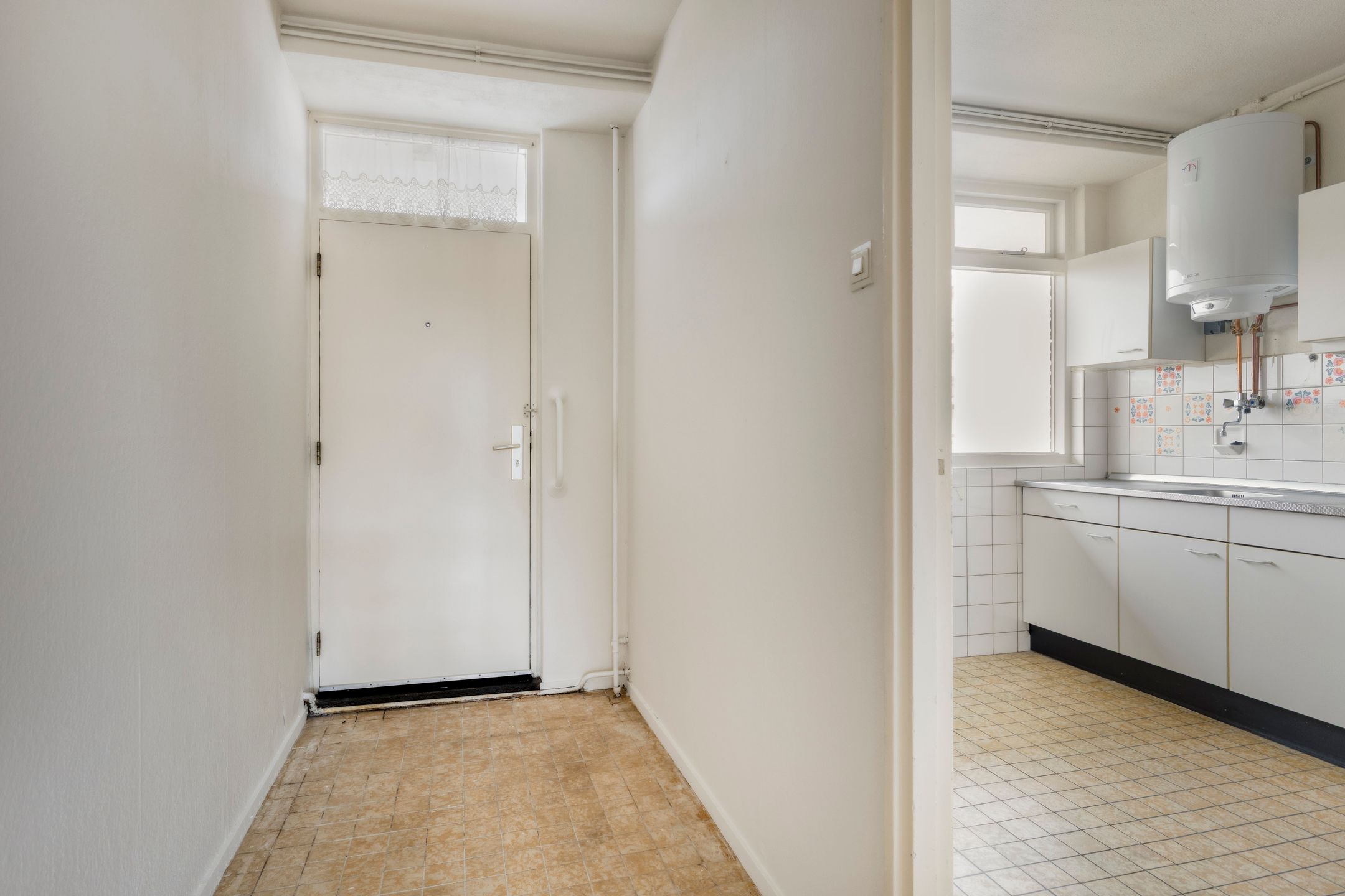 Photo 9 of Van Borselenstraat 38