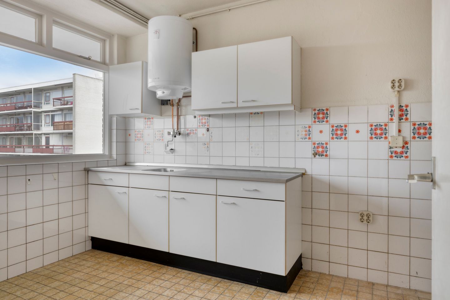 Photo 14 of Van Borselenstraat 38