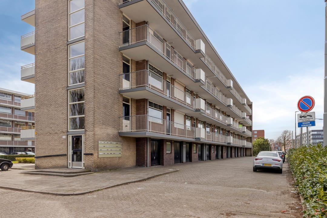 Photo 32 of Van Borselenstraat 38