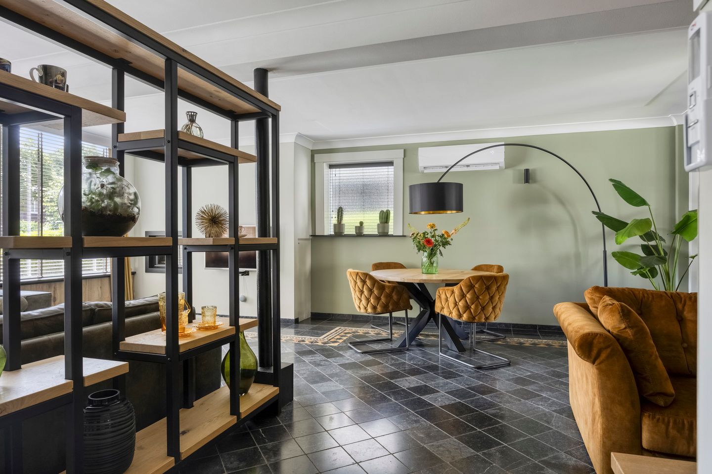 Photo 10 of Wilhelminastraat 58