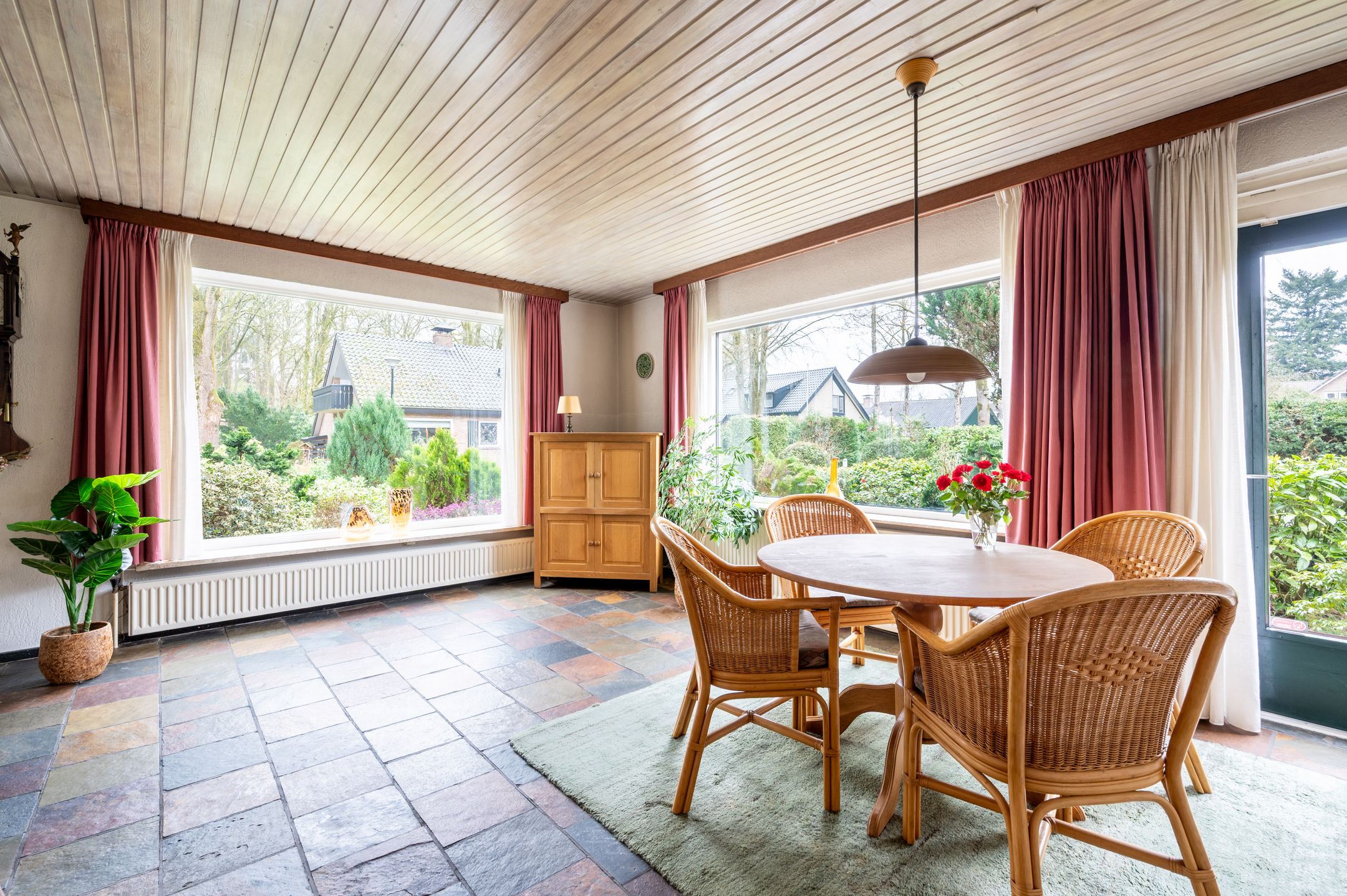 Photo 12 of Onstein 1