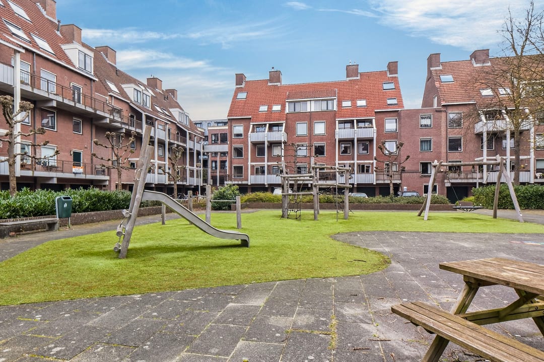 Centraal gelegen maisonnette met 3 slaapkamers, balkon op zuidoosten en eigen garagebox in Amersfoort — 38