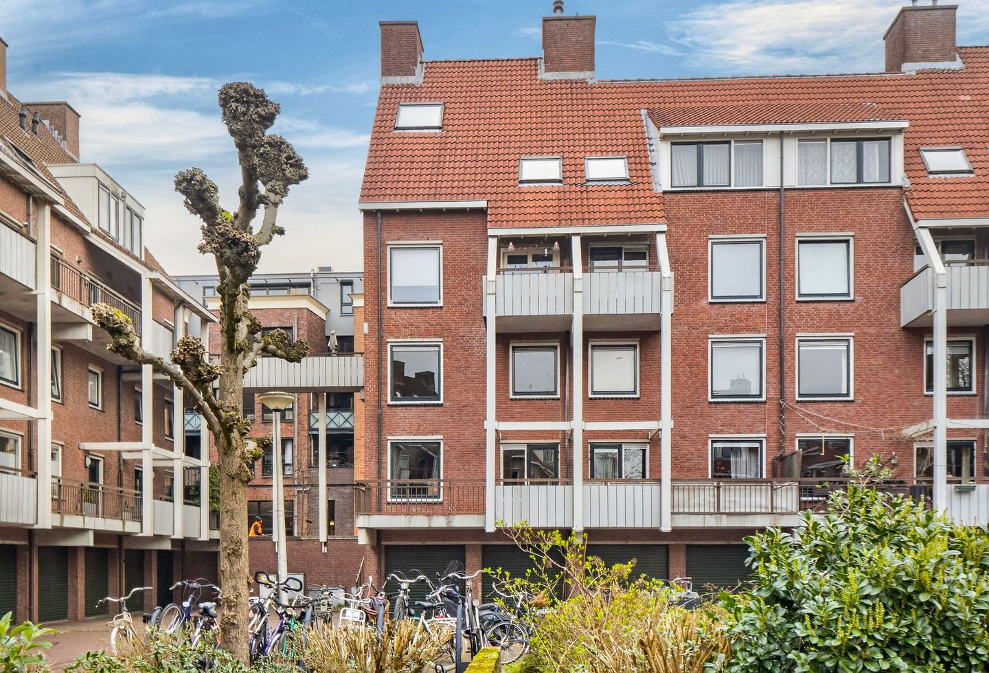 Centraal gelegen maisonnette met 3 slaapkamers, balkon op zuidoosten en eigen garagebox in Amersfoort — 40