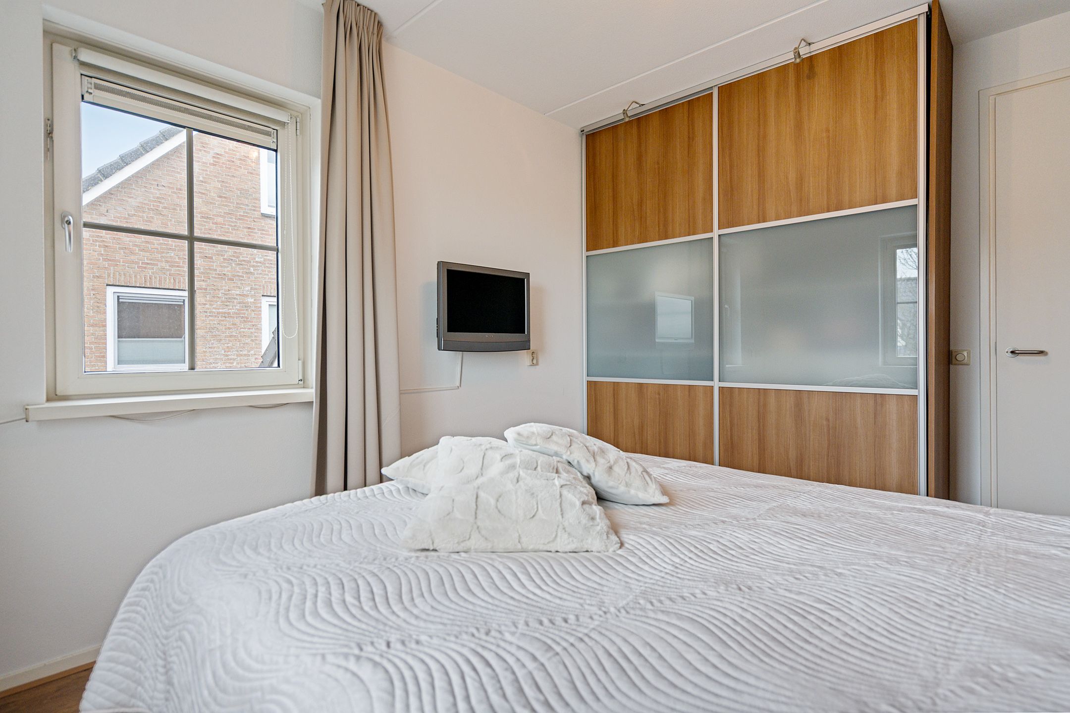 Foto 24 van Sleedoorn 16