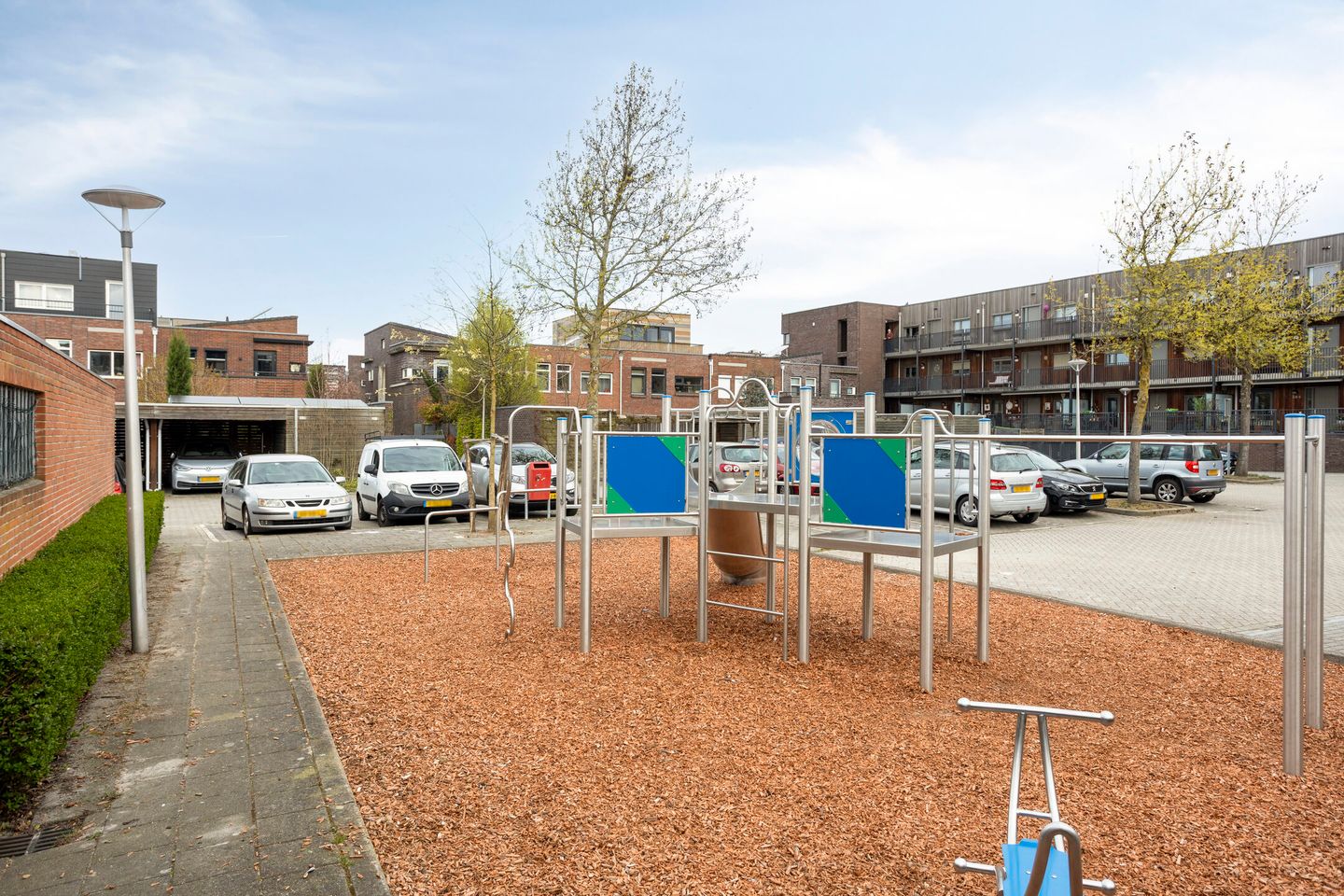 Spacious move-in ready terraced home with six bedrooms near Enschede city centre — 49