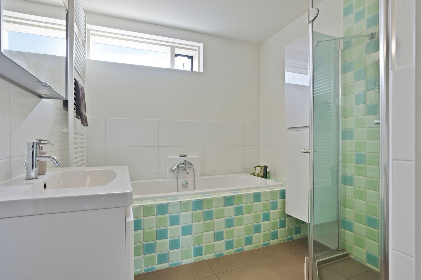 Spacious move-in ready terraced home with six bedrooms near Enschede city centre — 29