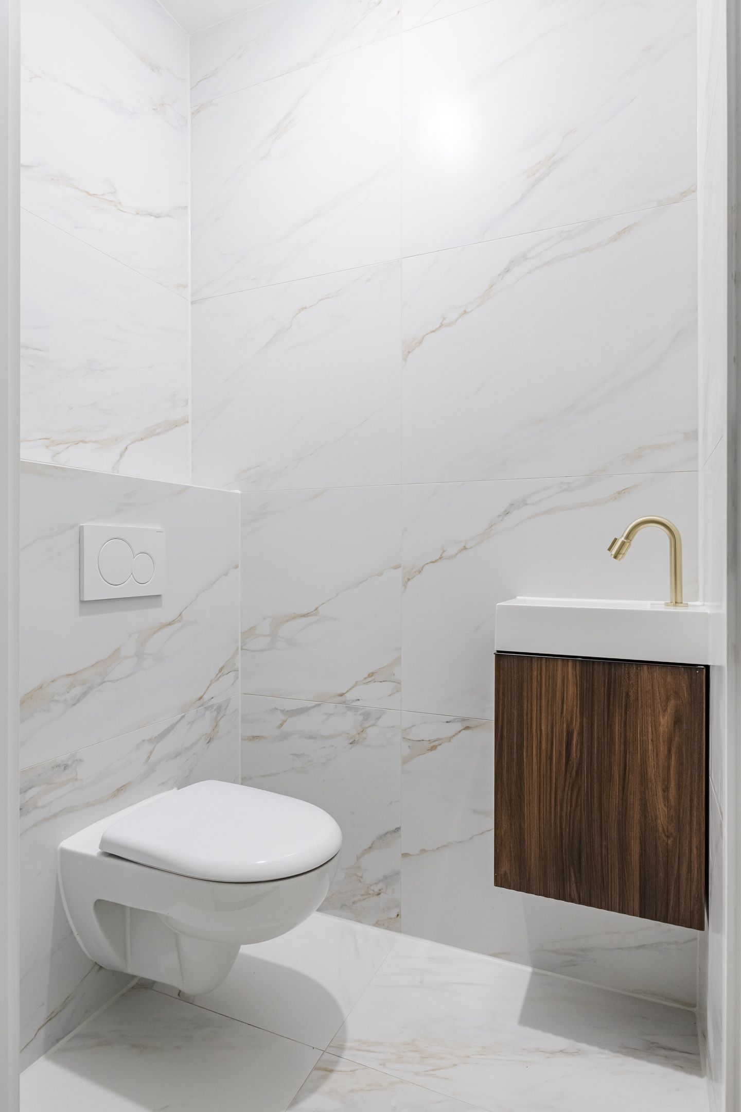 Foto 25 van Mahoniehout 397