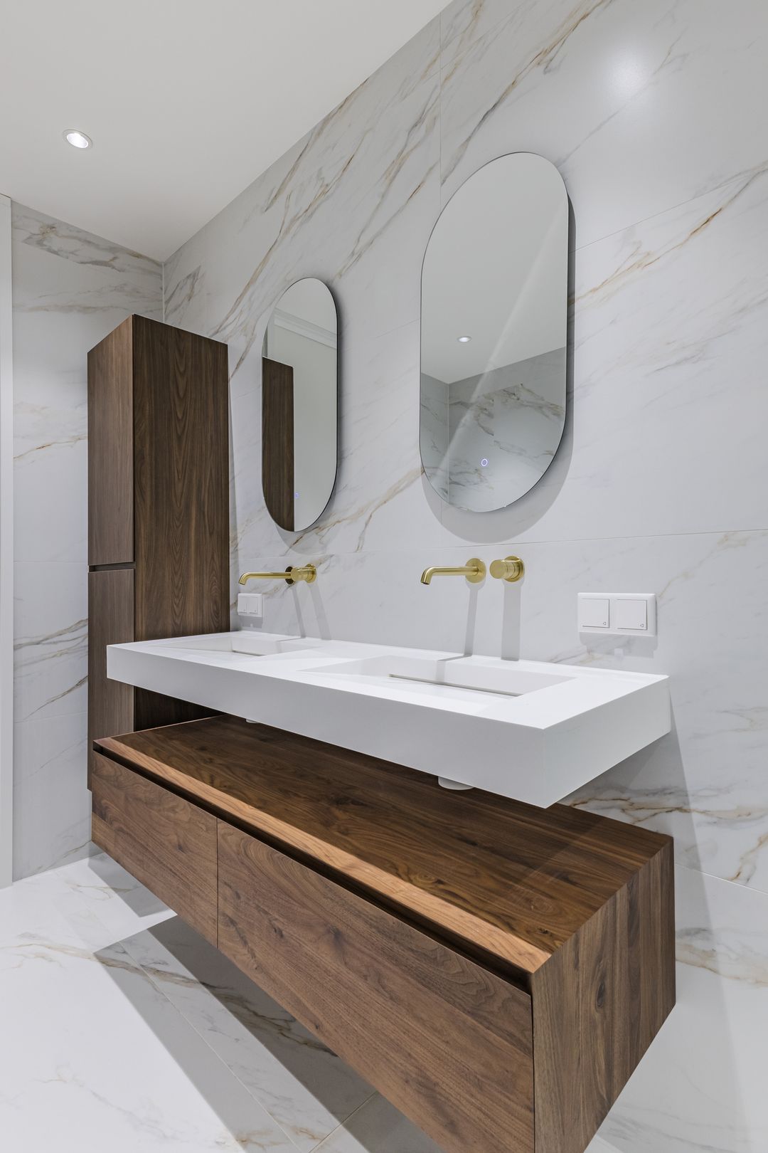 Foto 28 van Mahoniehout 397