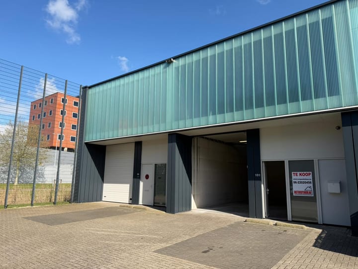 Pesetaweg 101, Nieuw-Vennep