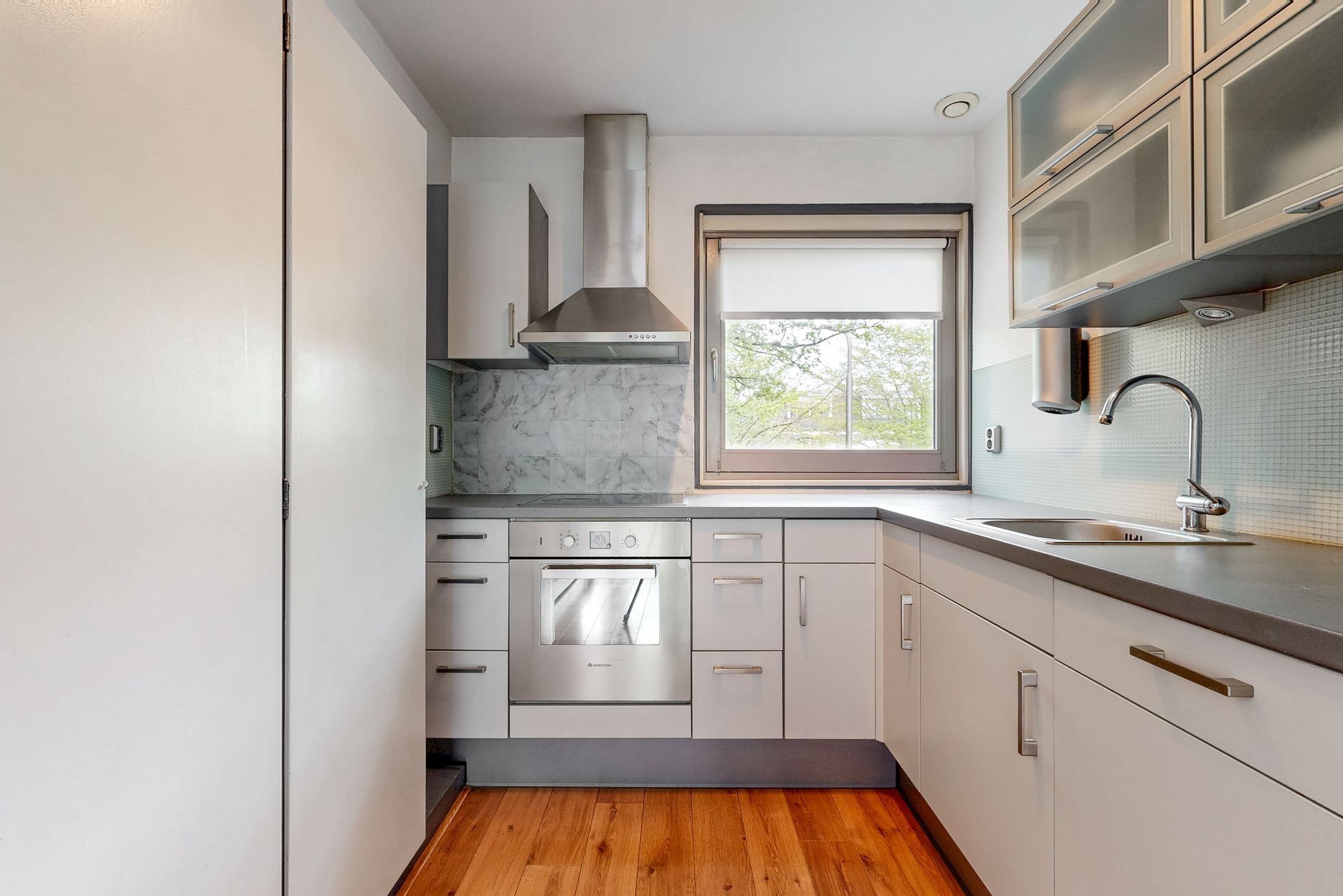 Foto 15 van Tholenseweg 22