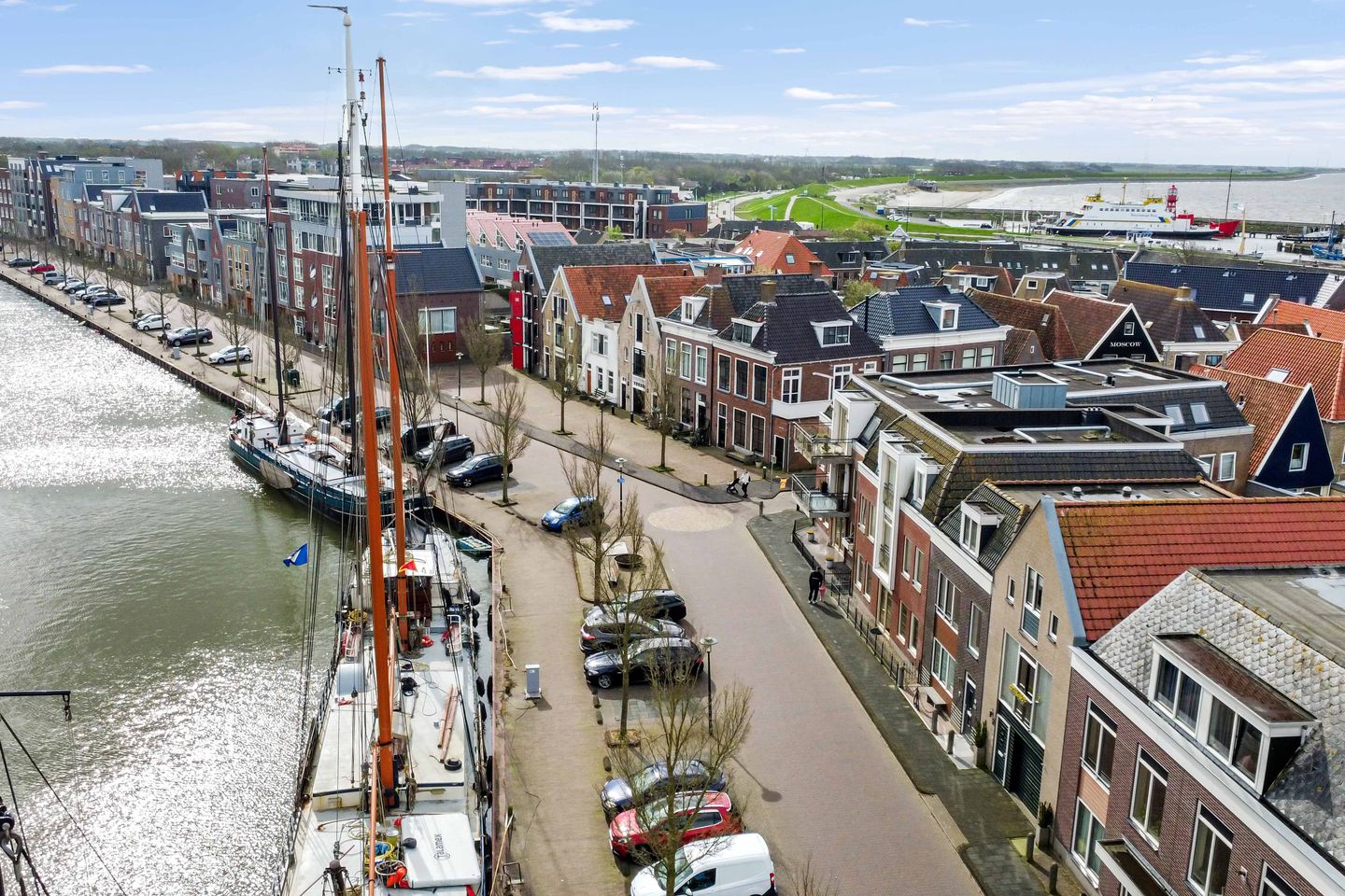 Photo 44 of Zuiderhaven 56