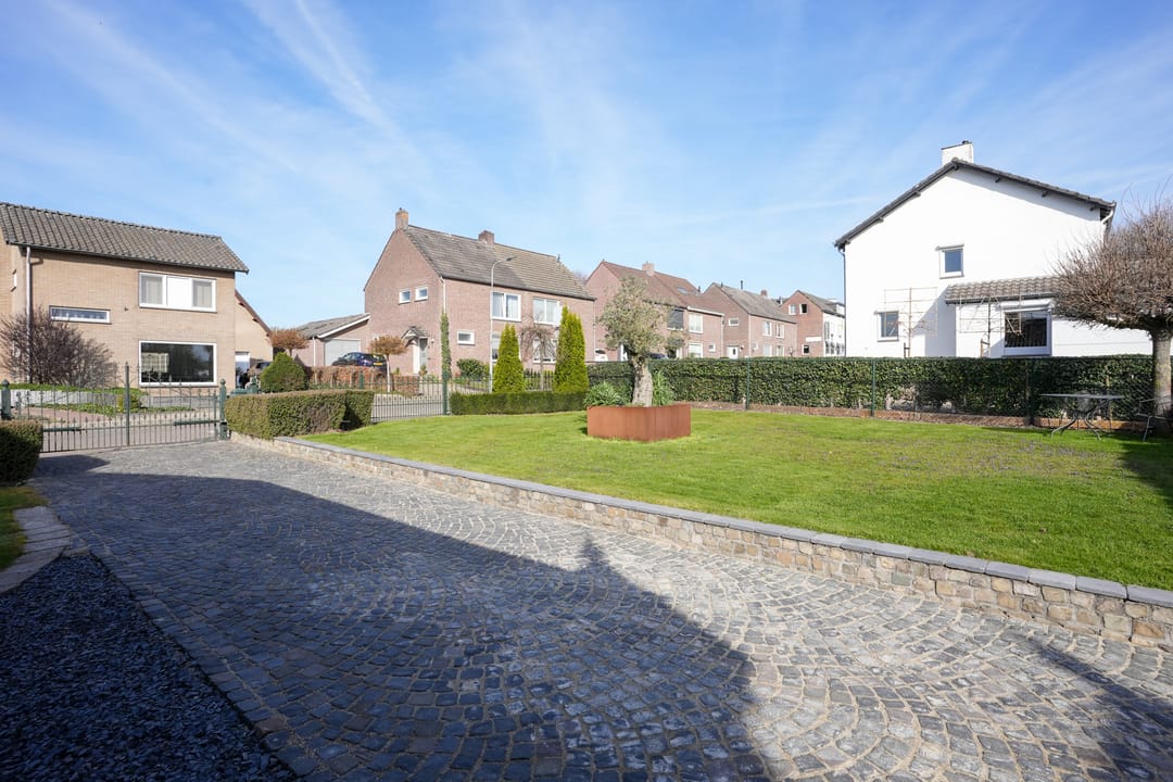 Photo 47 of Wilhelminastraat 61