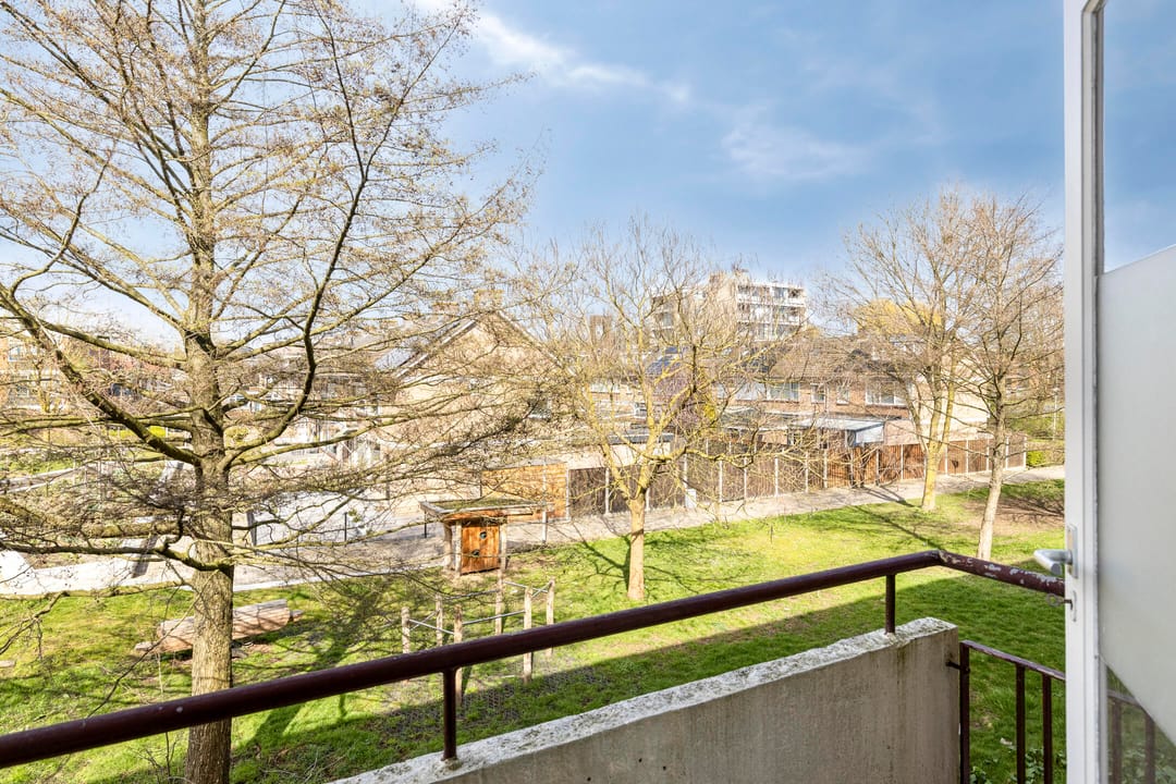 Photo 22 of Van Galenstraat 57-2