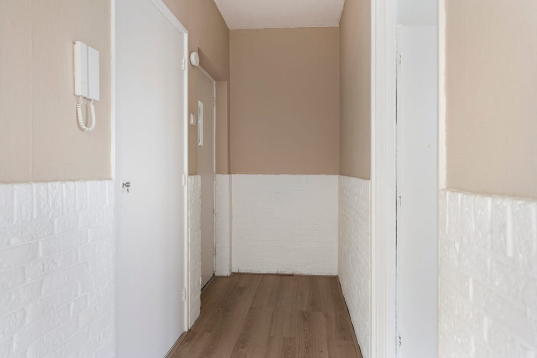 Photo 8 of Van Galenstraat 57-2