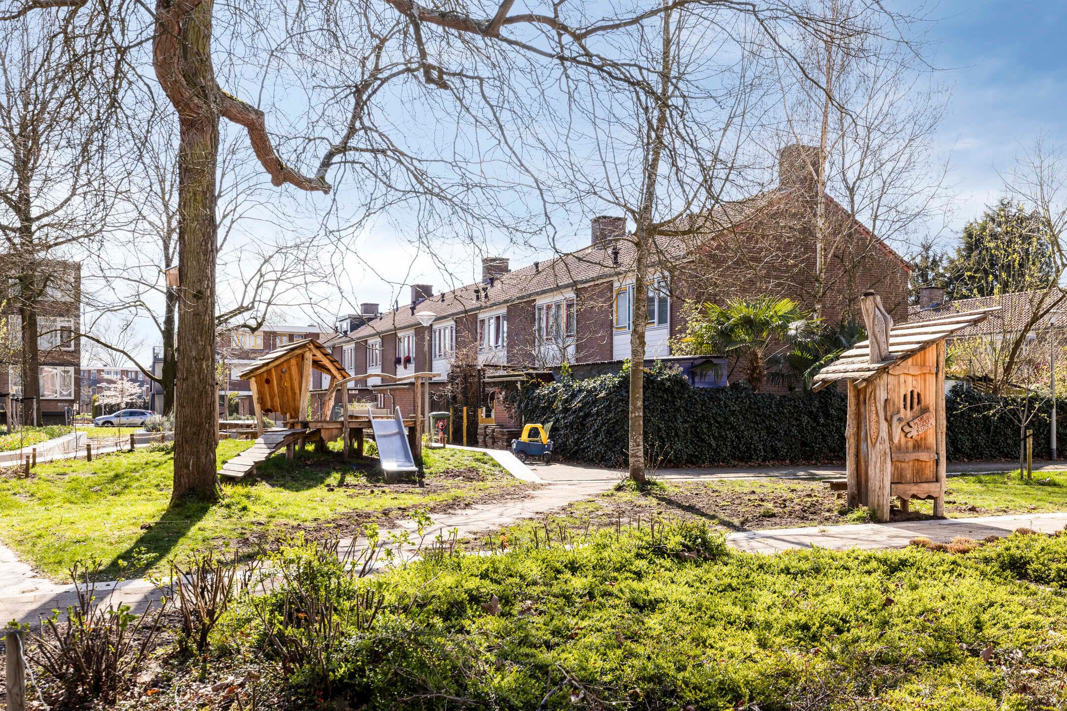 Photo 27 of Van Galenstraat 57-2