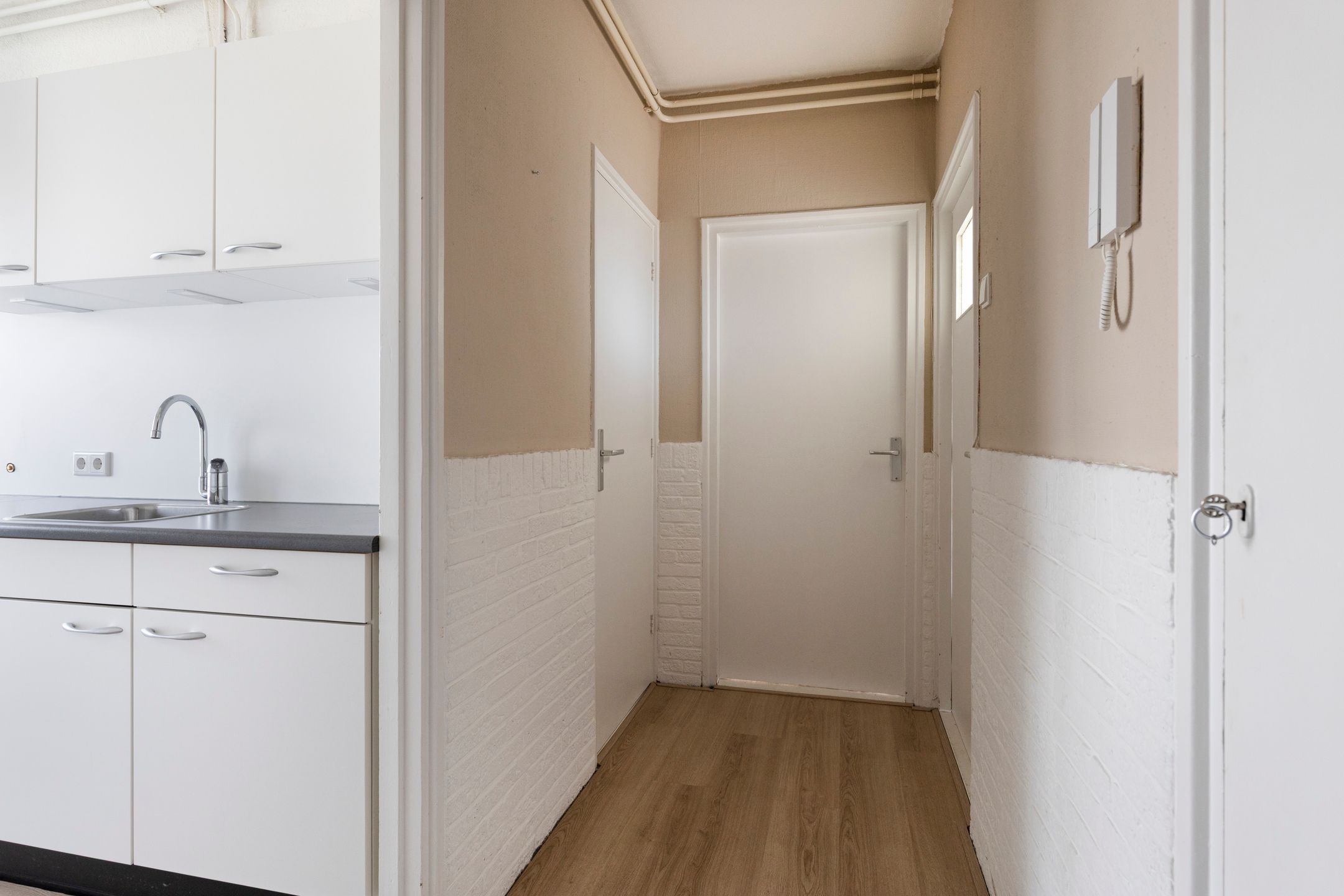 Photo 9 of Van Galenstraat 57-2